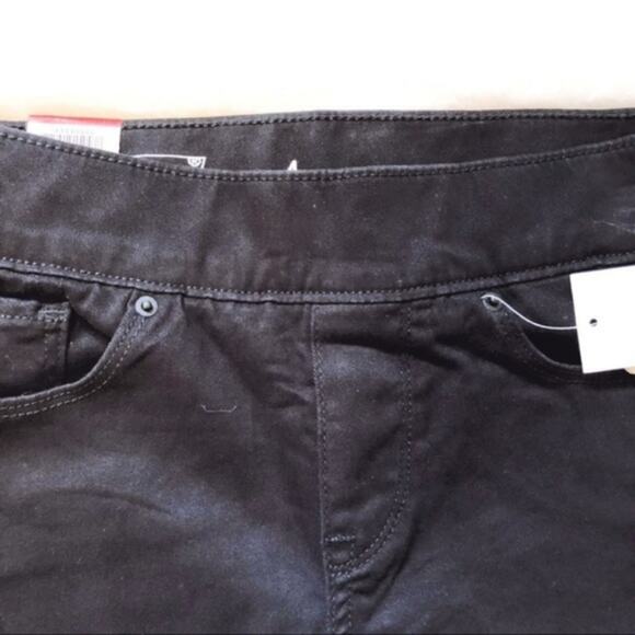 Levi’s Perfectly Slimming Pull-On Black Leggings - Picture 3 of 7